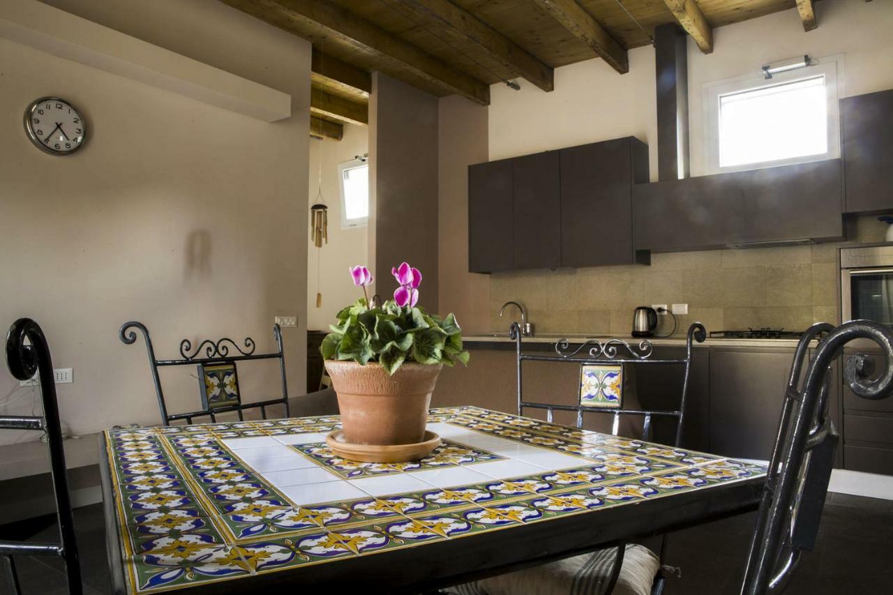 Antico Borgo Apartment Milan Bagian luar foto